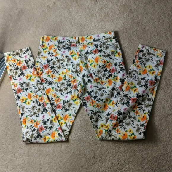 Floral Pants - Picture 9 of 11